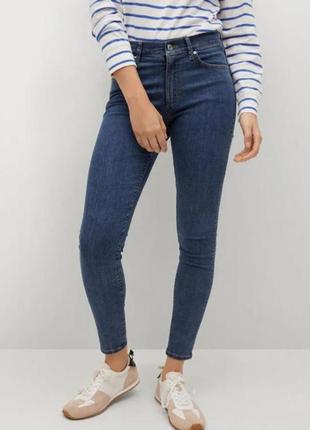 Джинсы mango