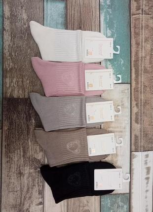 Жіночі шкарпетки