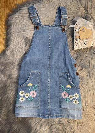 Стильнмей качественный джинсовый сарафан с вышивками на девочку 3/4р f&amp;f