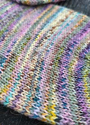 Неймовірні шкарпетки ручної роботи