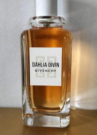 Парфюмированная вода givenchy dahlia divin. оригинал.