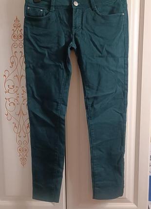 Джинсы