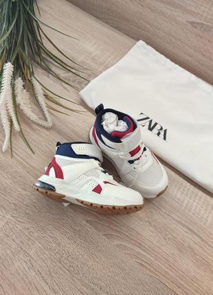 Крутые демисезонные хайтопы высокие кроссовки zara