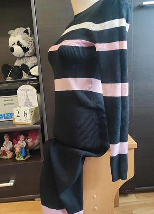 Платье вязаное