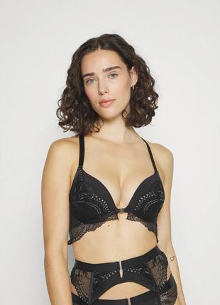 Комплект бюстгальтер і пояс для панчіх hunkemoller (розмір 70b/s)
