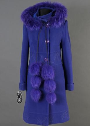 Элегантное синее пальто (сток)