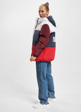 Новый оригинальный женский пуховик tommy hilfiger jeans размер xs
