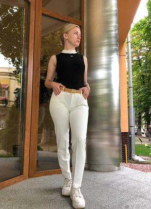 Белые брюки итальянского бренда roberta biagi