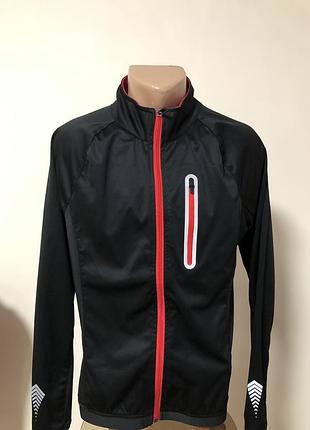 Спортивная кофта, состояние отличное, как новая.