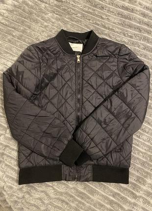 Куртка бомбер