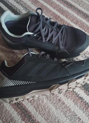 Кроссовки adidas