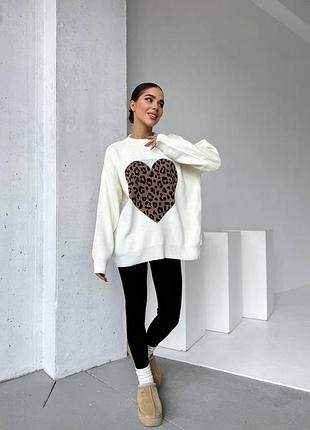 Свитер в стиле oversize с сердечком dch-1008