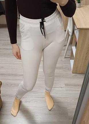Спортивні білі штани