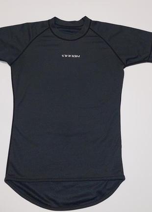 Женская спортивная футболка размер м в идеальном состоянии