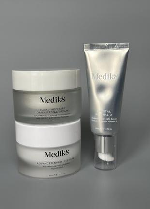 Medik8 	advanced night restore total moisture daily facial cream crystal retinal 3
