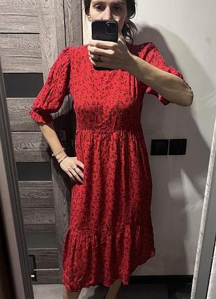 Красное платье в цветы 100% вискоза
