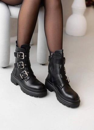 Высокие ботинки на флисе