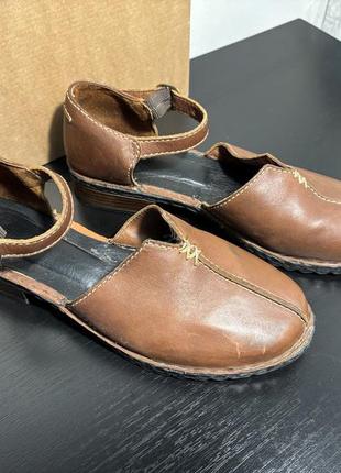 Шкіряні босоніжки