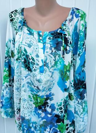 Легка блузка оверсайз