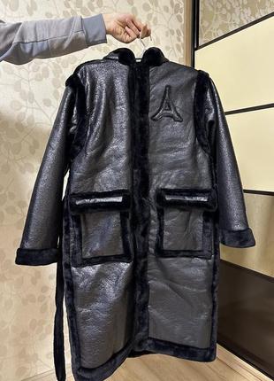 Трендовая зимняя дубленка из веган кожи maniere de voir