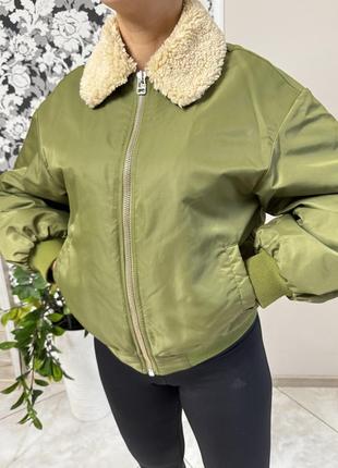 Утеплений бомбер leviʼs  куртка