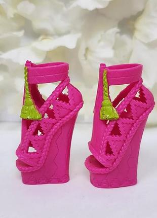 Взуття для ляльки монстер хай 43 см. моризоль кокс