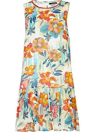 Яскраве літнє плаття міді з низькою талією воланом і квітковим принтом від river island2 фото
