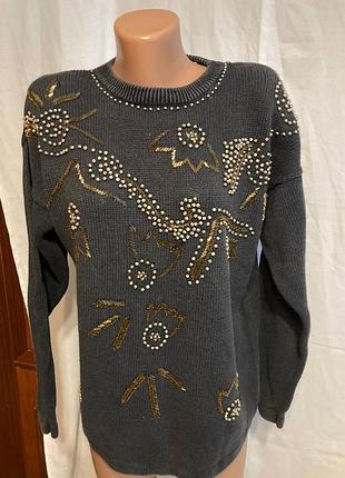Женский серый джемпер с вышивкой