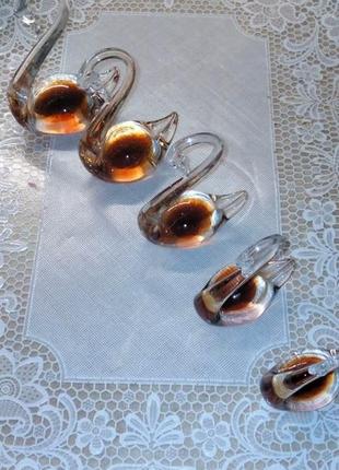 Винтажные лебеди цветное стекло