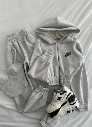Спортивный костюм тройка