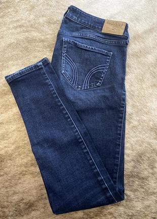 Джинсы hollister тёмно синего цвета