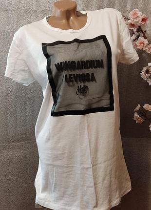 Белая футболка