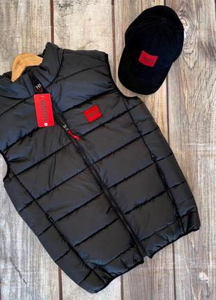 Жилетка  hugo boss
