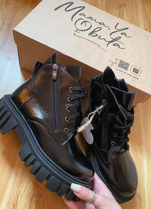 Сапоги из лакированной кожи