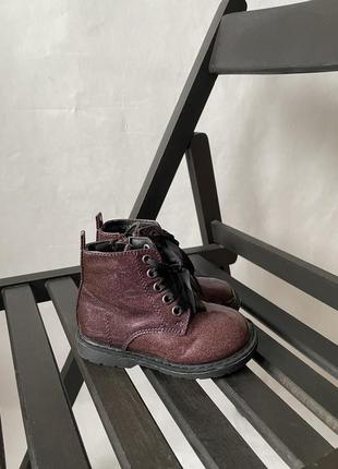 Весняні чоботи для дівчинки