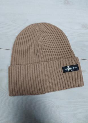 Весняна шапка на об'єм голови 48-50см.