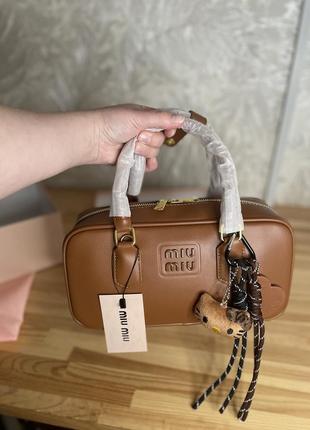 Невероятная сумка miumiu