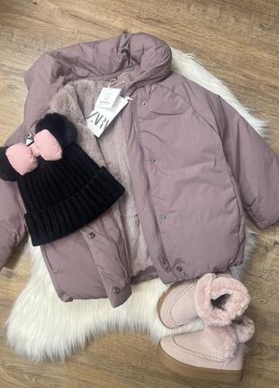 Тепленька курточка на плюші zara