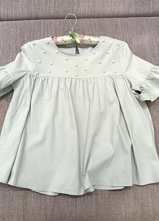 Кофта м’ятного відтінку з перлинами  вільного крою