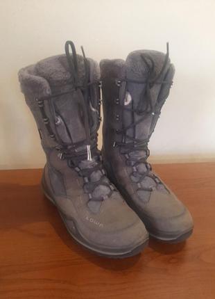 Женские зимние термоботинки lowa gore-tex