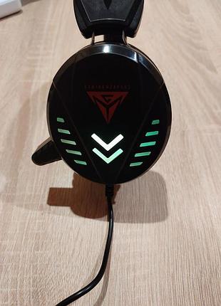 Навушники з мікрофоном і підсвічуванням / купити якісні навушники / навушники з підсвіткою