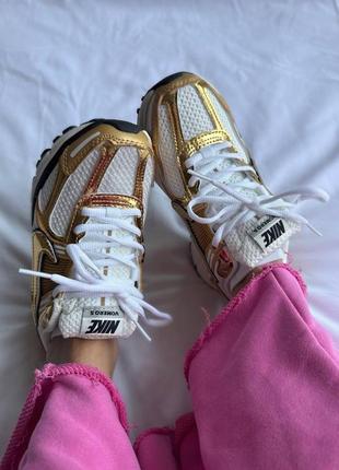 Кросівки nike gold vomero 5  «metallic gold»