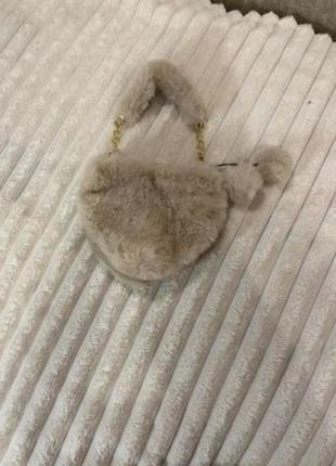 Сумочка сердце меховое 5