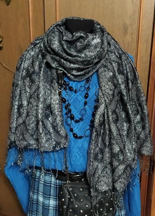 Гарний великий блискучий шарф/палантин