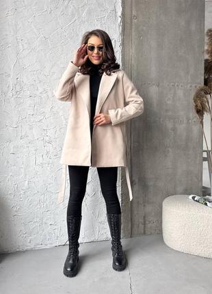 Женское кашемировое пальто
размерный ряд s,m,l,xl
цвета: кэмел, черный и светлый беж5 фото