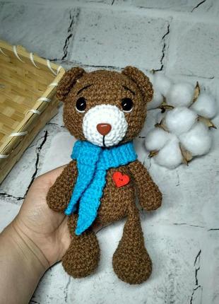 Игрушка ручной работы вязаная амигуруми мишка медовик коричневый