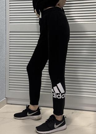 Джоггеры adidas