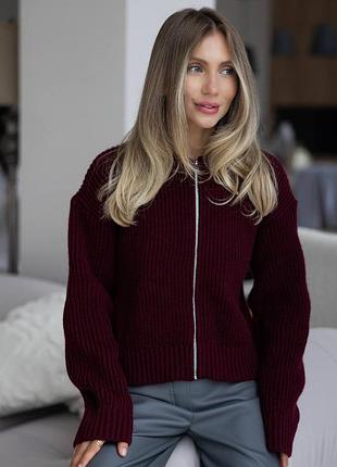 В'язана кофта на блискавці