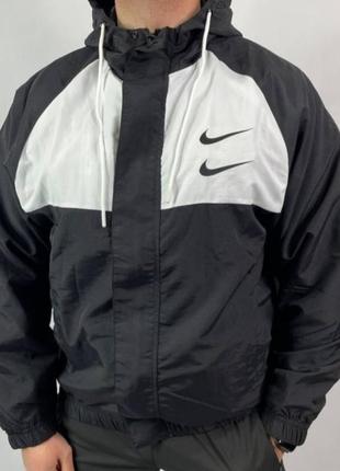 Мужской спортивный костюм nike.