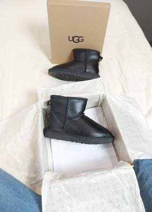 Ugg classic mini black leather🆕 шикарные женские угги 🆕 купить наложенный платёж4 фото